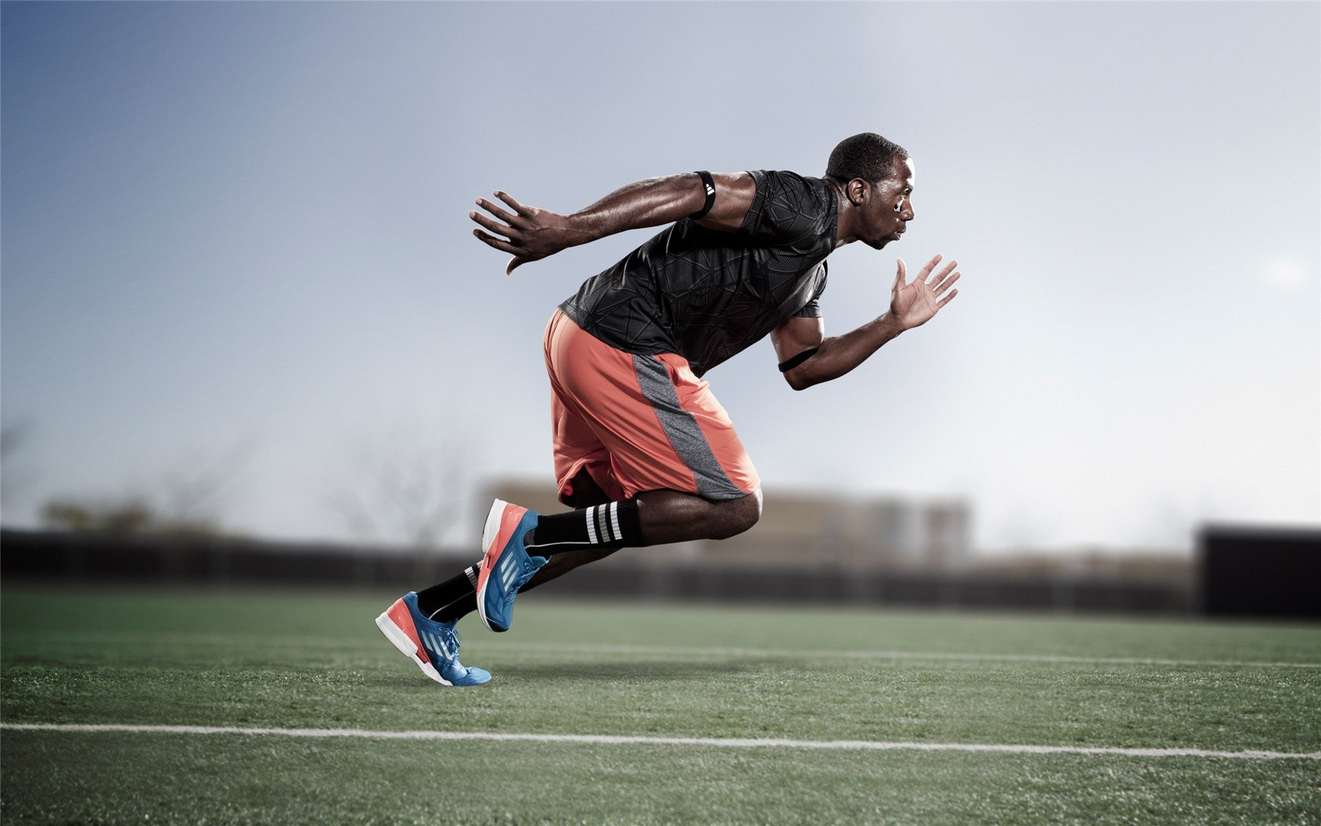 星空体育中心-NBA推出“黑科技裁判眼镜”，提升边线执法准确率，裁判眼睛